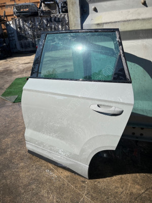 SKODA KAROQ SOL ARKA KAPI