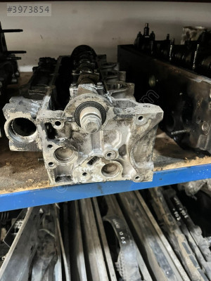 RENAULT CLİO 1.5 DCİ SİLİNDİR KAPAĞI