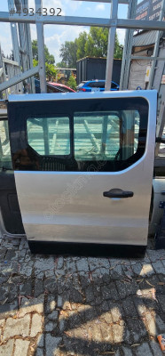 Renault trafic sürgülü kapı