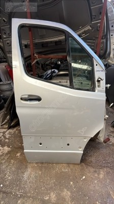 MERCEDES-BENZ SPRİNTER W906 SAĞ ÖN KAPI
