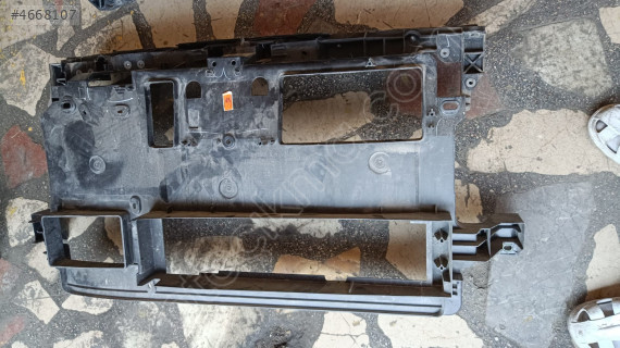 RENAULT MEGANE 4 ÖN PANEL