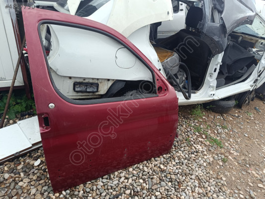 Citroen Berlingo sağ ön kapı