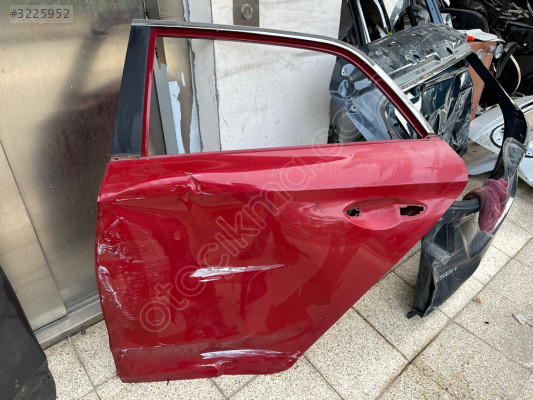 HYUNDAİ İ20 ÇIKMA ORJİNAL SOL ARKA KAPI BD1