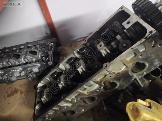 Renault Clio 2 1.4 benzinli silindir kapak