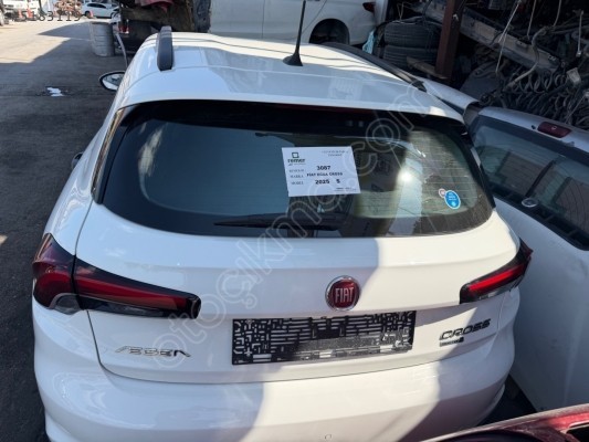 FIAT EGEA CROSS ARKA BAGAJ KAPAĞI