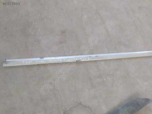 2001 2005 Toyota Corolla sağ ön kapı çıtası