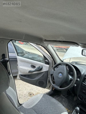 Fiat Albea sol direk plastiği ön orta