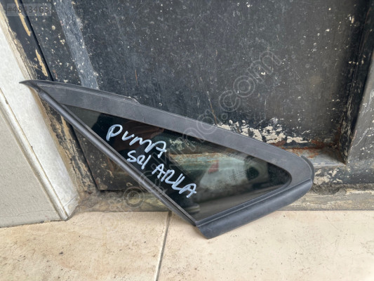 Ford Puma sol arka kelebek camı