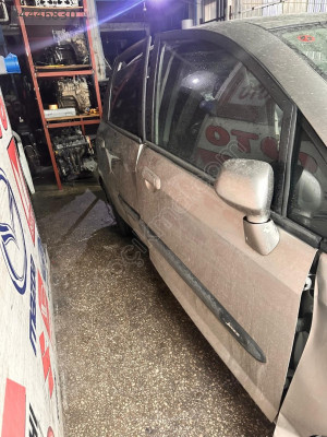 Honda jazz sağ ön kapı