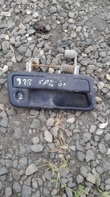 Mazda 323 sağ ön kapı dış açma kolu