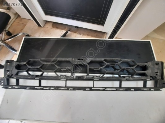 AUDİ A3 ORTA IZGARA 2021 2024