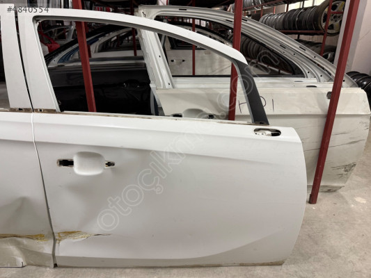 OPEL CORSA E ÇIKMA ORİJİNAL SAĞ ÖN KAPI BD2