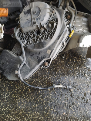 Renault Megane 4 etbulu deposu