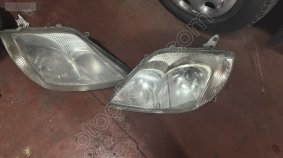 TOYOTA COROLLA 2002-2006 MODEL ORJİNAL ÇIKMA SOL FAR