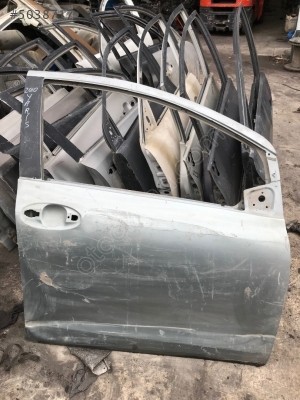 Toyota Yaris Sağ Ön Kapı 2006-2011