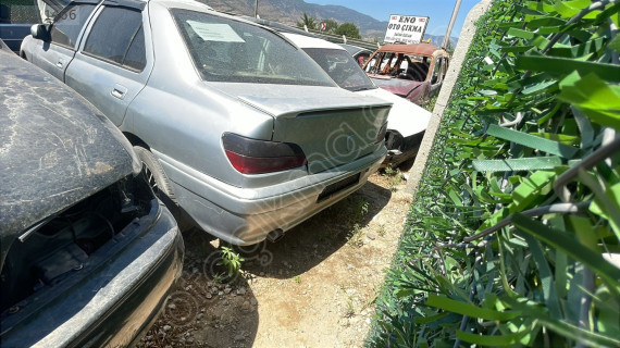 Peugeot 406 arka tampon