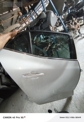RENAULT MEGANE4 SAĞ ARKA KAPI HB OTO FEDAİ