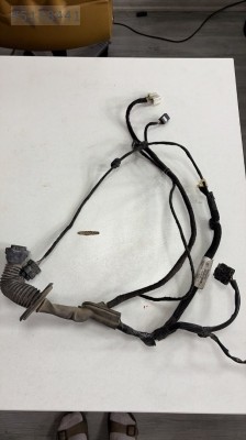 241254764R mercedes çıtan sol ön kapı tesisatı 2012