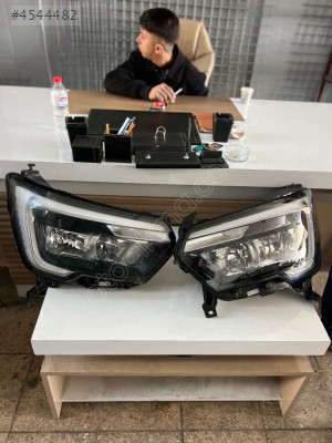 Renault master 4 çıkma sağ sol far takımı