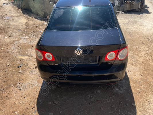 Volkswagen jetta arkası   Dolu