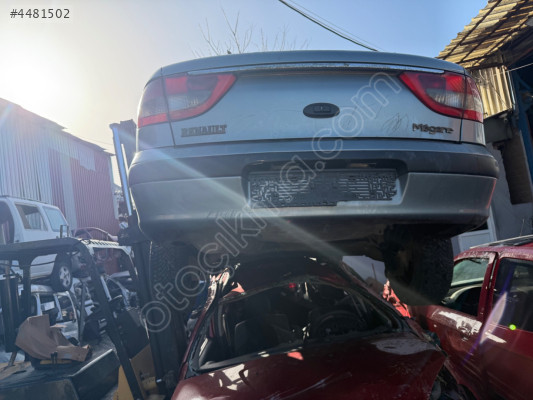 Renault Megane bir arka tampon