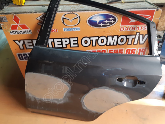 subaru xv sol arka kapı