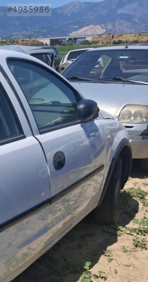OPEL CORSA SAĞ ÖN KAPI ÇIKMA