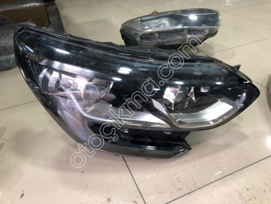 RENAULT MEGANE 4 TOUCH SAĞ FAR