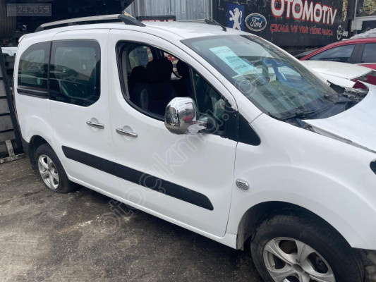PEUGEOT PARTNER TEPEE  -   SAĞ ÖN ÇAMURLUK
