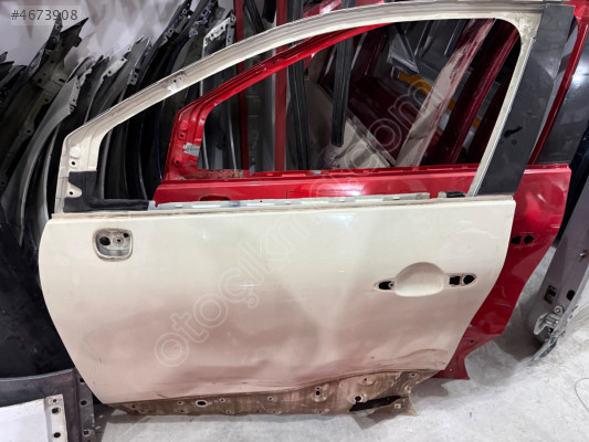 RENAULT CAPTUR ÇIKMA ORİJİNAL SOL ÖN KAPI BD2