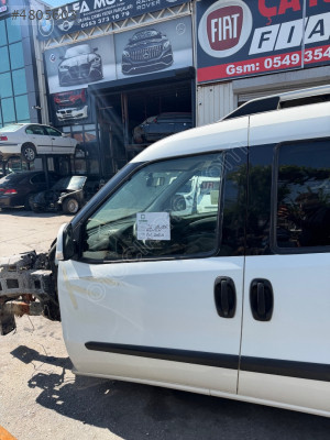 FIAT DOBLO BEYAZ SOL ÖN KAPI