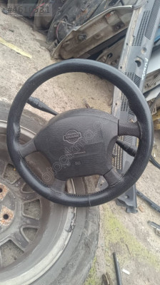 Nissan primera direksiyon simidi