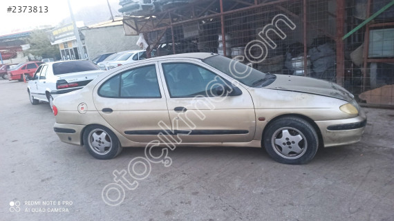 Megane 1 sağ ön kapı