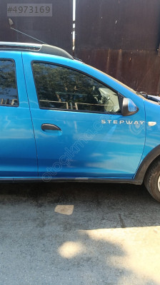 Dacia Sandero sağ ön kapı