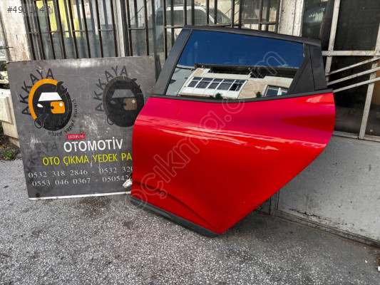 RENAULT CLİO 5 Hatasız Çıkma Orijinal Sol Arka Kapı