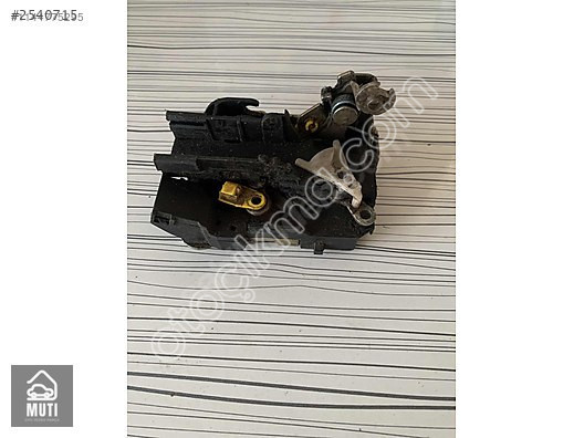 Renault clio meğan kapı kilidi