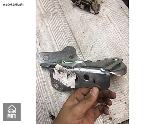 Seat İbiza Kaput Menteşesi Sağ Orjinal Sıfır 6J0823302A