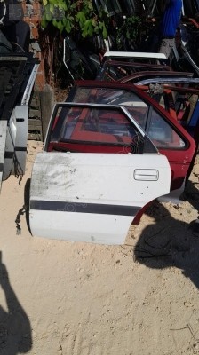 Mazda 323 hb sol arka kapı