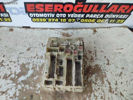 TOYOTA COROLLA AURİS SİGORTA TABLASI