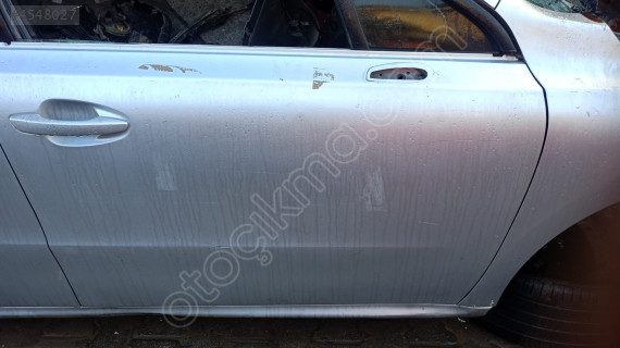 peugeot 508 sağ ön kapı