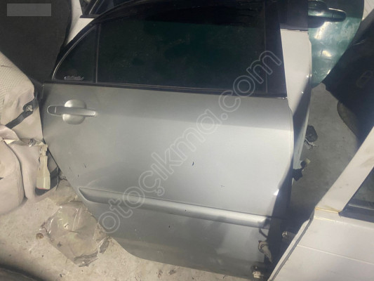 Toyota Corolla Sağ Arka kapı Çıkma 2002 2007