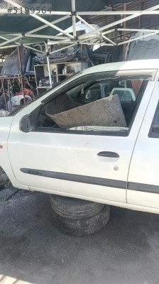 Renault Clio sol ön kapi