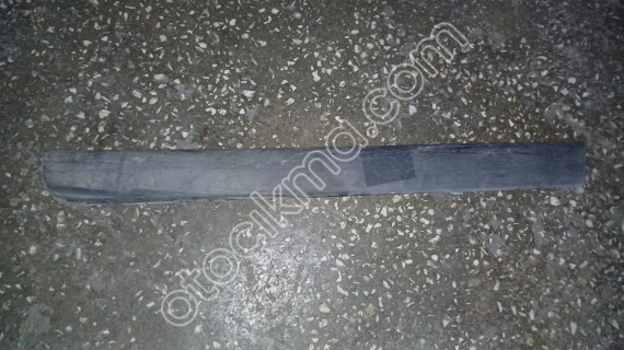 2001-2004 Volvo S60 sağ arka kapı bandı