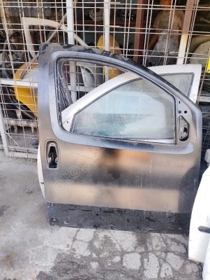 Fiat Fiorino sağ ön kapı