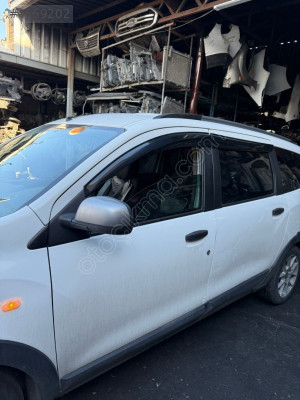 DACİA LODGY SOL ARKA KAPI KONUK OTO