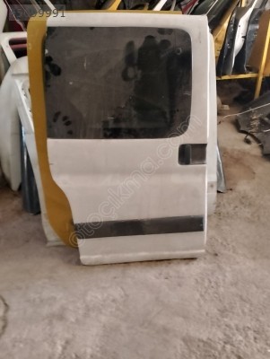 Renault Kangoo sol sürgülü kapı