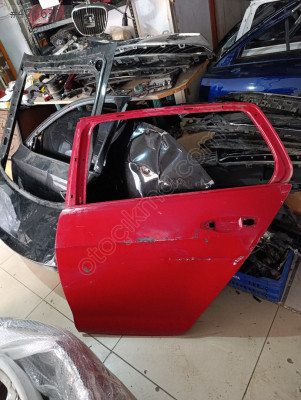 Volkswagen Golf 7 sol arka kapı orjinal çıkma parça