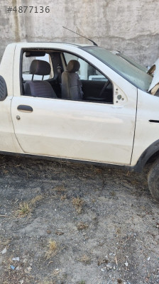 Strada fiat palio tek kapı sağ ön kapı Orijinal beyaz