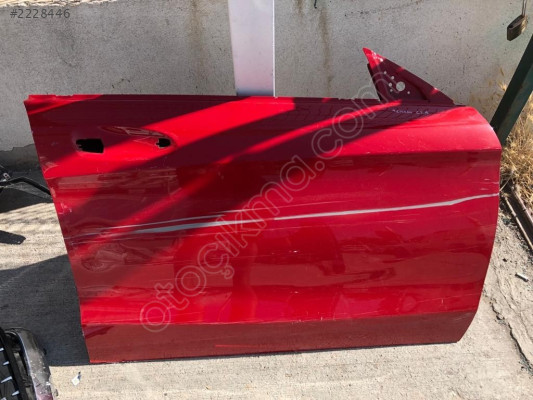 MERCEDES CLA SAĞ ÖN KAPI