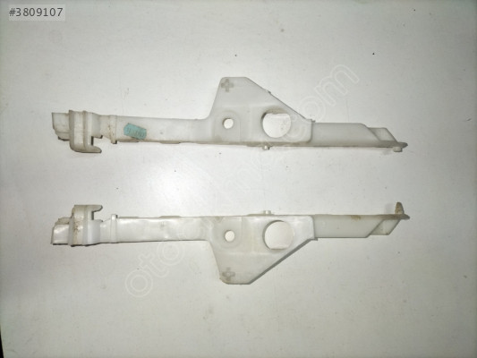02593 RENAULT LAGUNA 1 ÖN TAMPON BRAKETLERİ